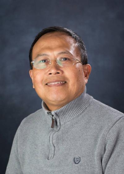 Photo of Demetrio Macariola, MD Professor