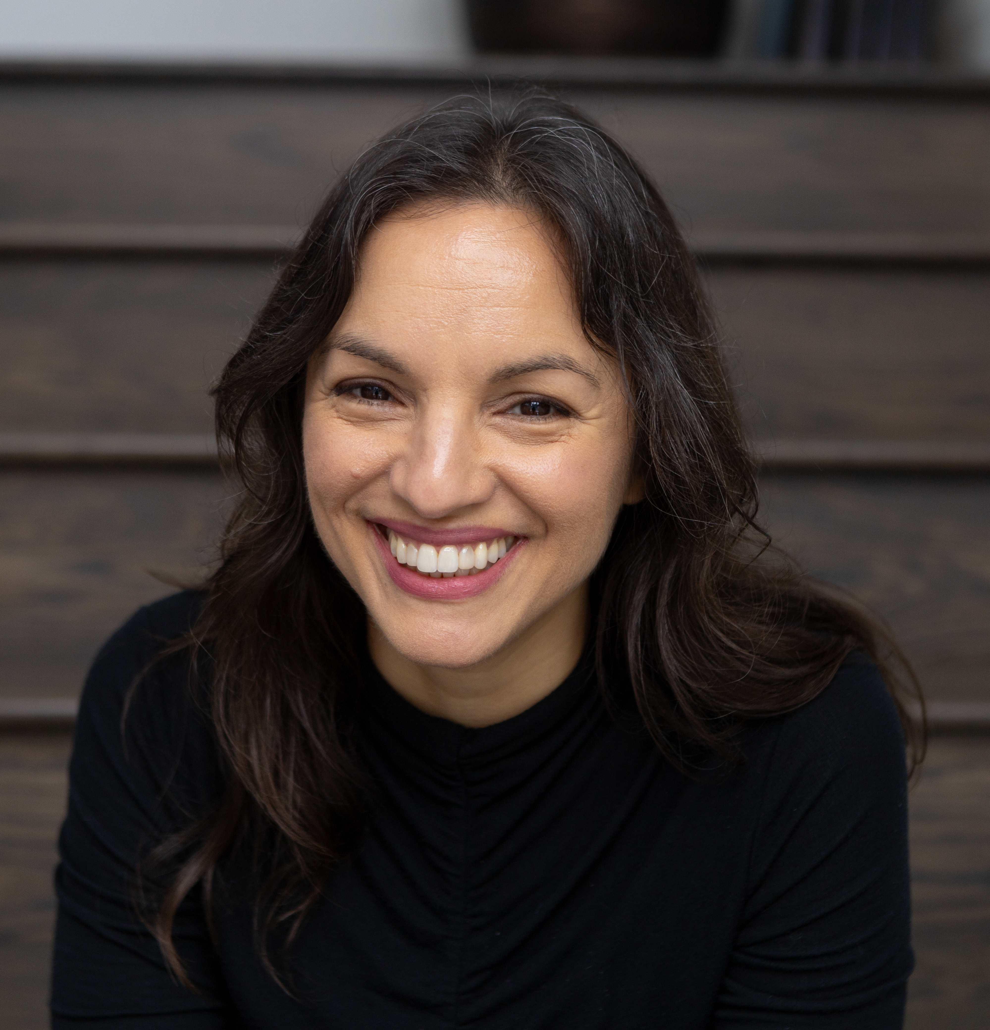 Headshot of Mónica Guzmán